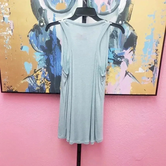 CAbi Style #5197 Iris Tank - Picture 2 of 7